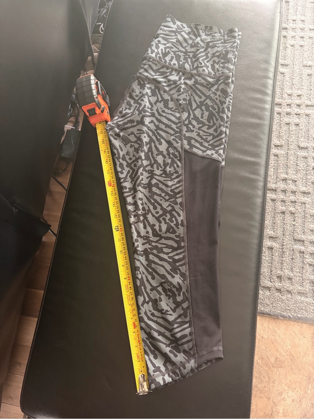 Lululemon Gray Camo Active Leggings capris